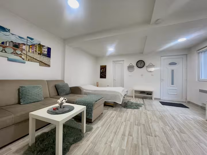 Moderni studio — fotografija 15